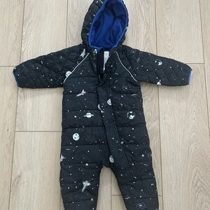 Hanna Andersson Black Quilted Space Print Footie